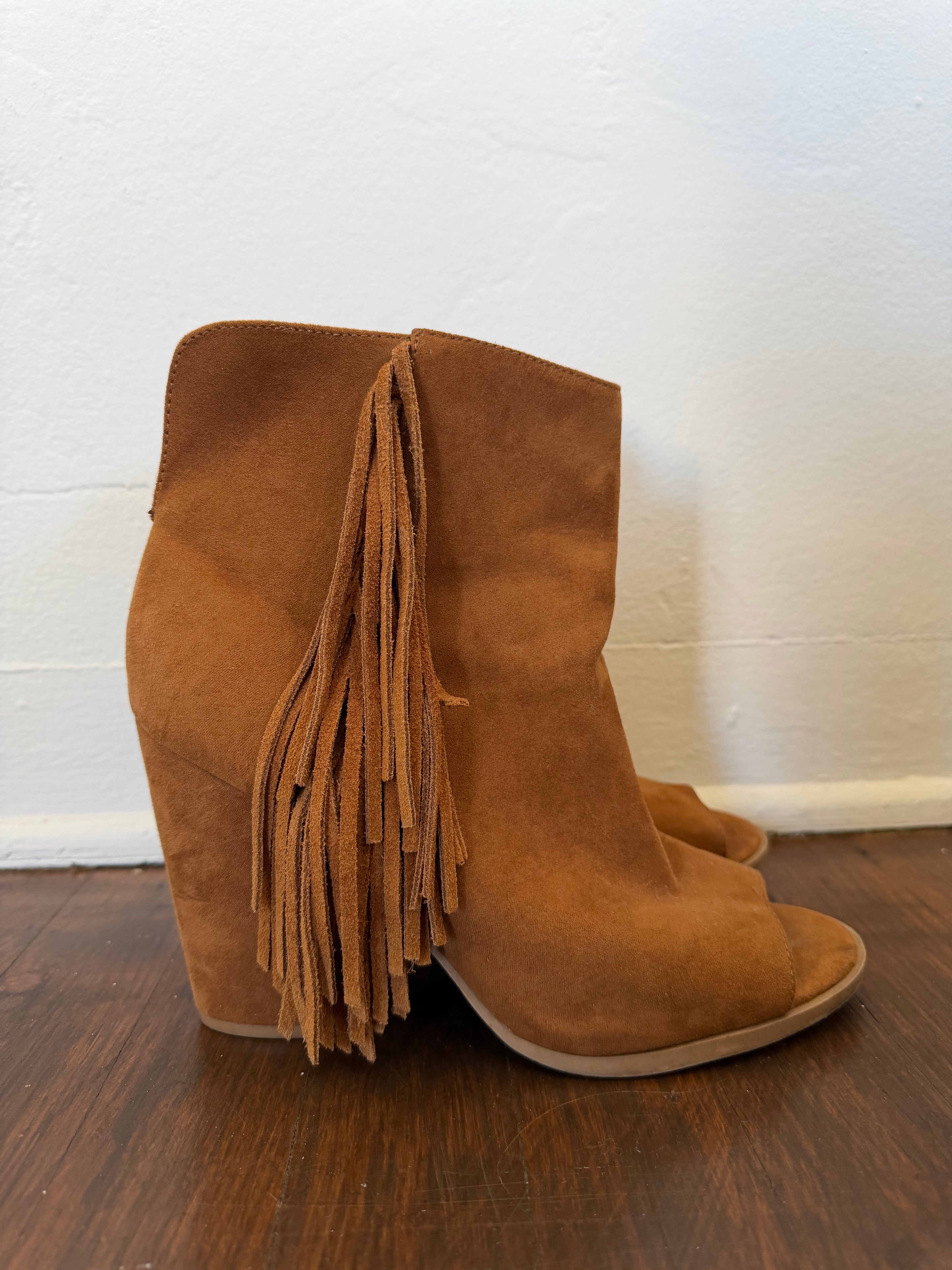 Dolce Vita booties (size 8.5)